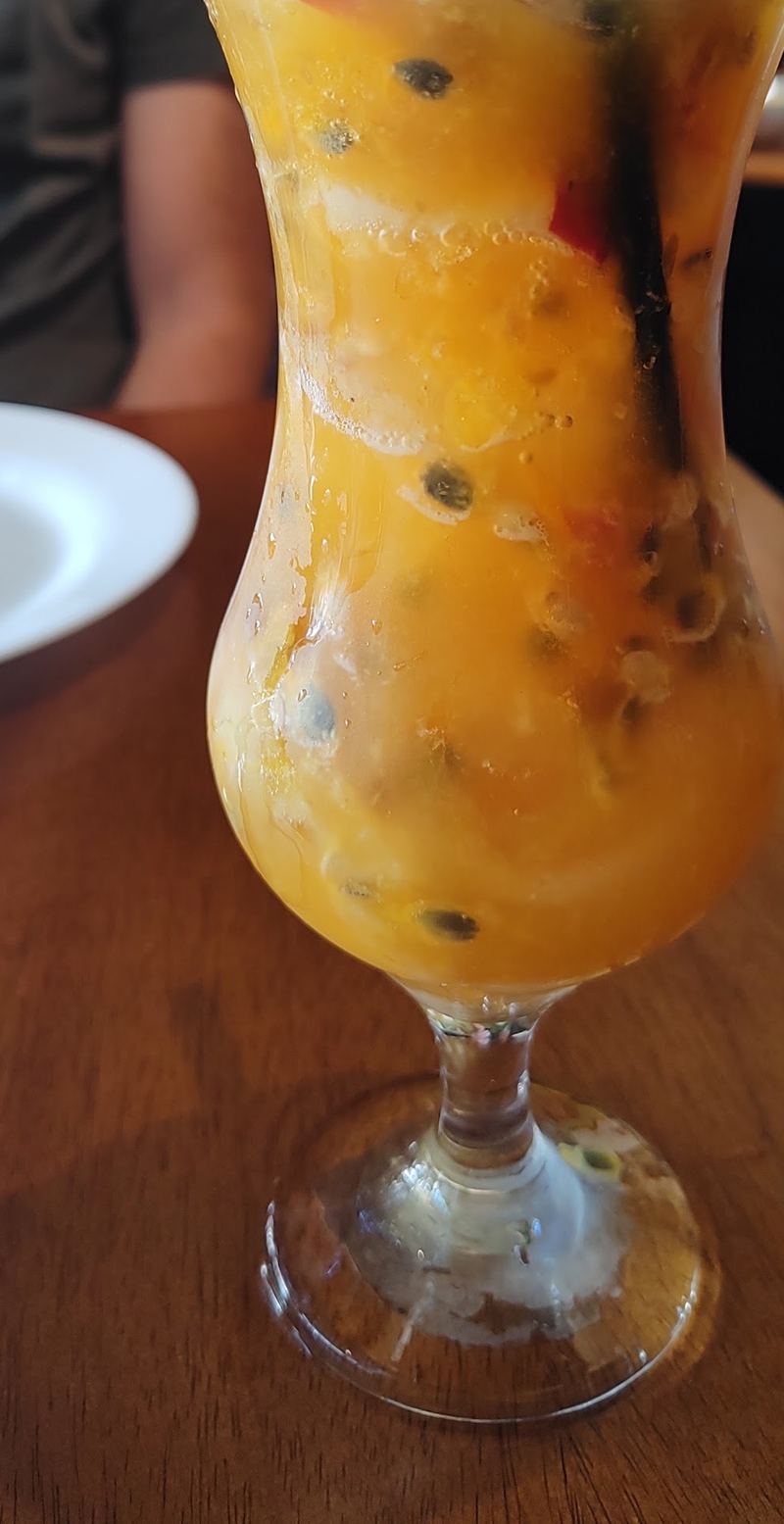 Drink de maracujá na taça