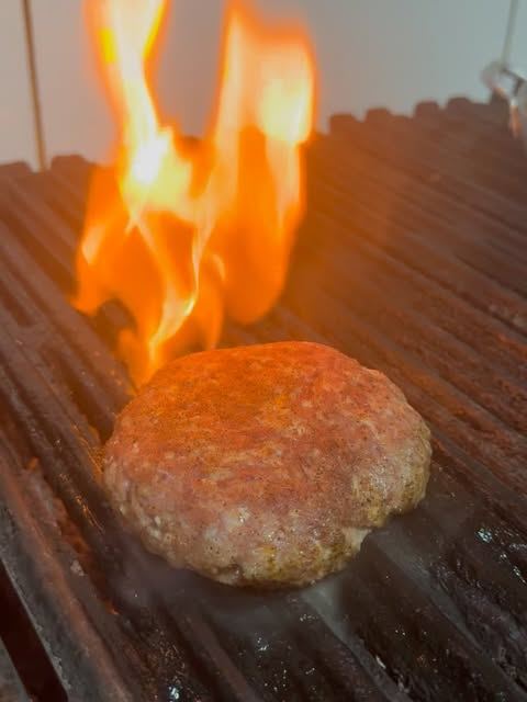 Carne na chapa com fogo